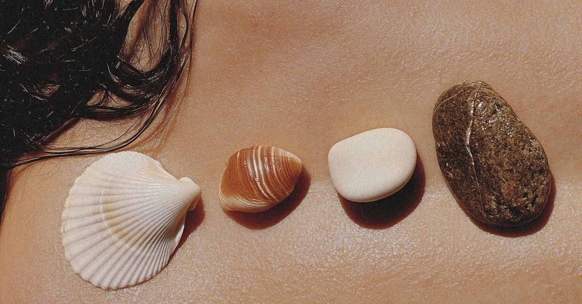 BATHEIA hero ingredients – Salicylic Acid, Niacinamide, Hyaluronic Acid, and Vitamin C in dermatologist-tested, high-performance skincare.